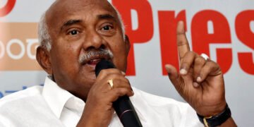 ಎಂಎಲ್‌ಸಿ ವಿಶ್ವನಾಥ್ ರಾಜ್ಯಪಾಲರಿಗೆ ಸಲಹೆ: “ರಾಜ್ಯ ಸರ್ಕಾರವನ್ನು ತಾತ್ಕಾಲಿಕವಾಗಿ ಅಮಾನತ್ತಿನಲ್ಲಿ ಇಡಿ”