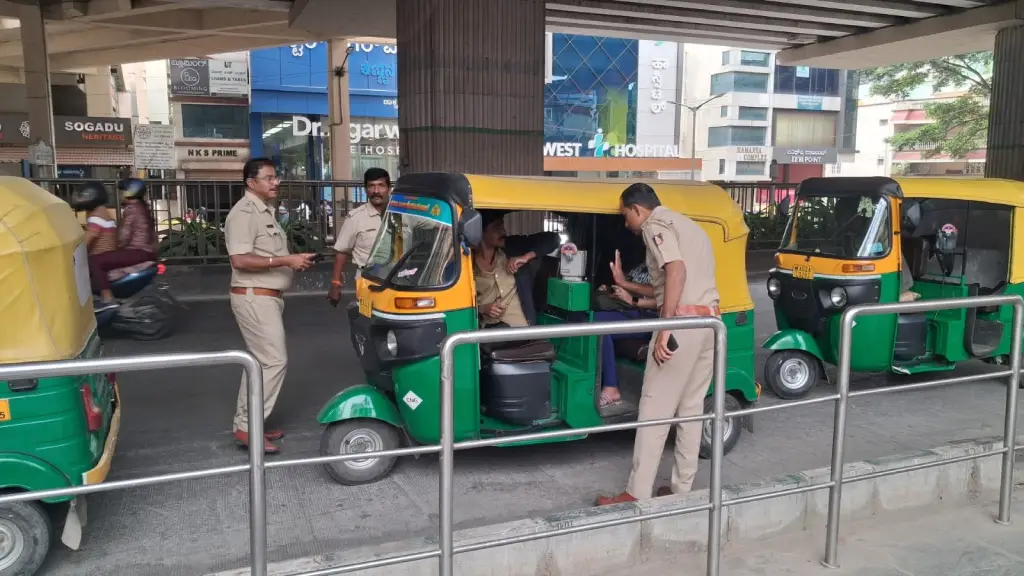 RTO Officers Rids on Bengaluru Autos
