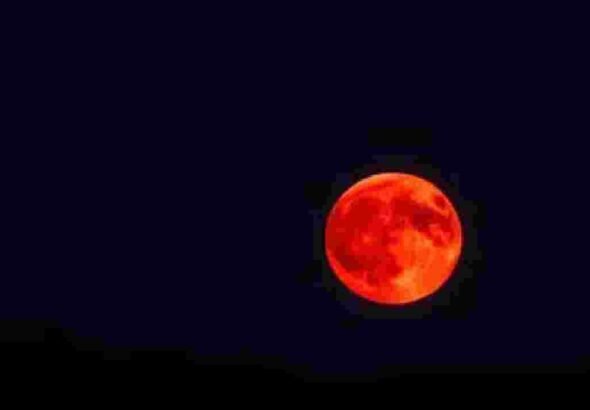 600418-lunar-eclipse