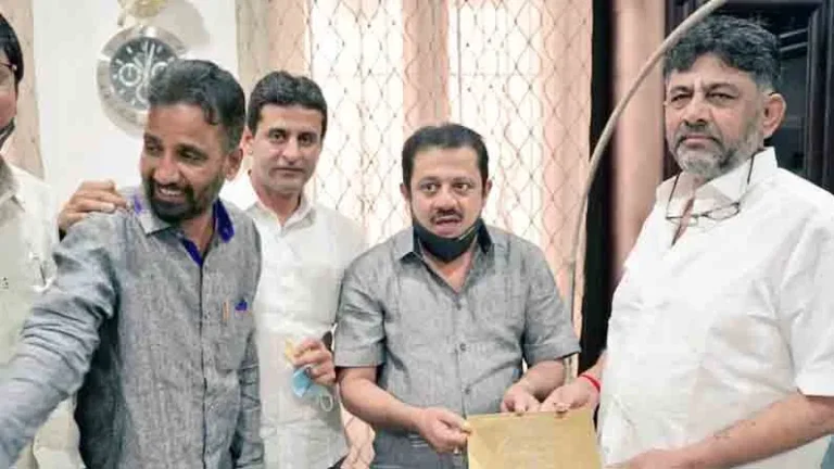 DK-Shivakumar-And-Zameer-Ahmed-khan